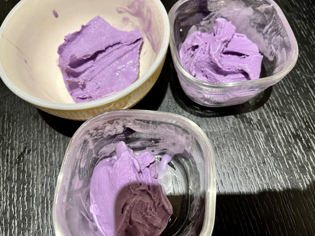 紫芋のアイスクリーム

