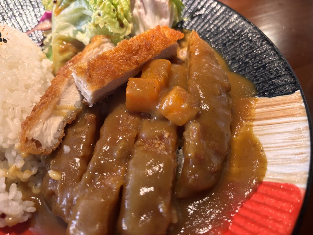 Bicester Village（ビスタービレッジ）近くの日本食レストラン「Mizu Japanese Izakaya」のカツカレー