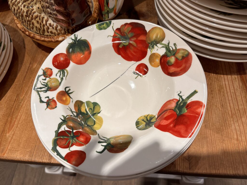 Bicester Village(ビスタービレッジ)でのEmma Bridgewater(エマ・ブリッジウォーター)の商品
