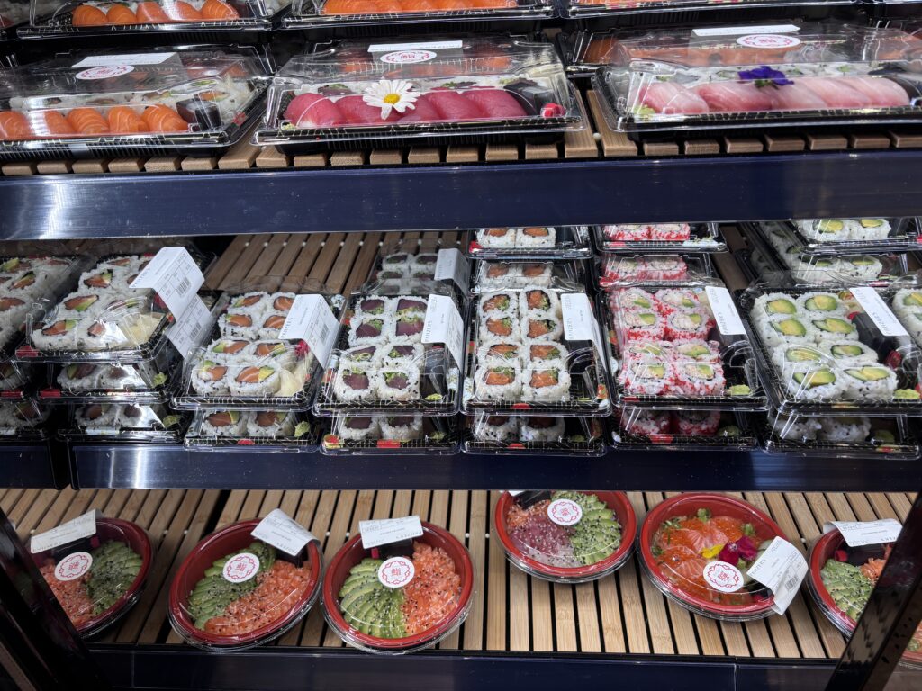 セント・ジョンズ・ウッドのデリ「Panzer's Delicatessen」の寿司コーナー