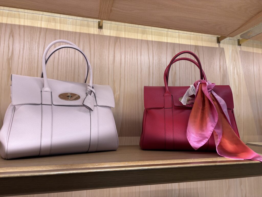 Bicester Village(ビスタービレッジ)でのマルベリー(Mulberry)の商品