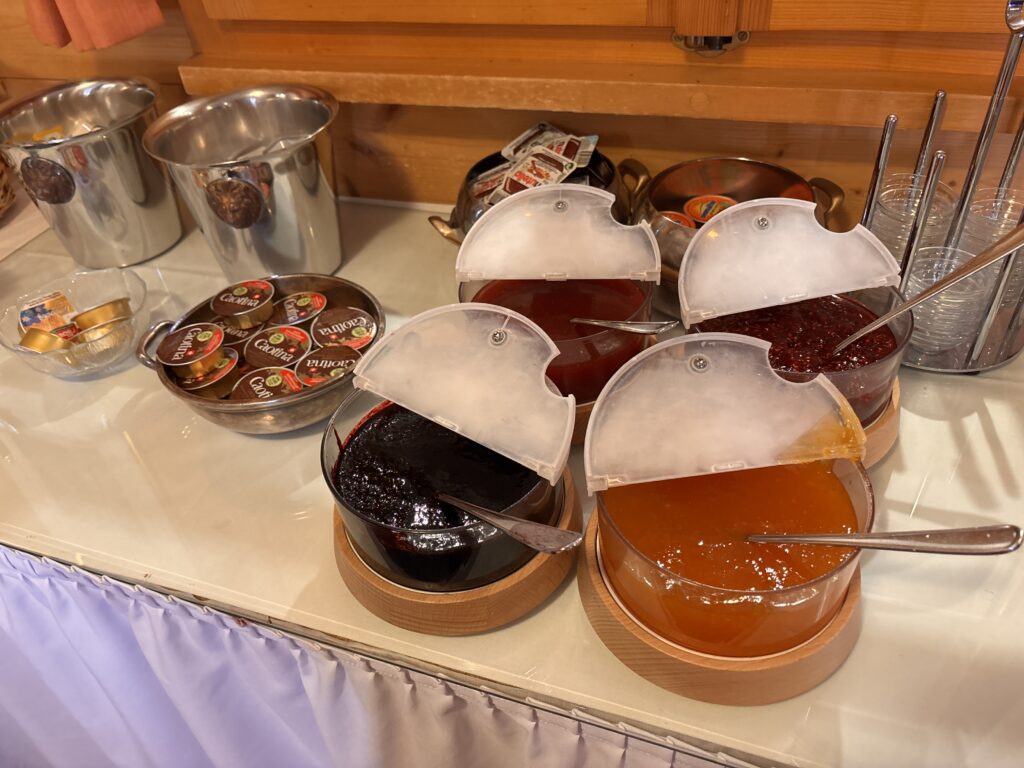 Hotel Alpenruhの朝食ビュッフェ