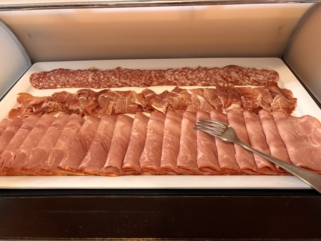 Hotel Alpenruhの朝食ビュッフェ