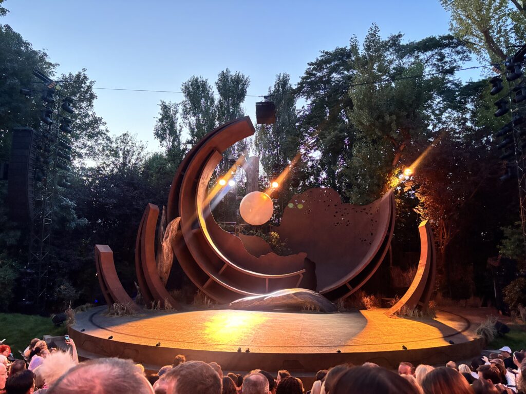 リージェンツパークの野外ステージ”Regent’s Park Open Air Theatre