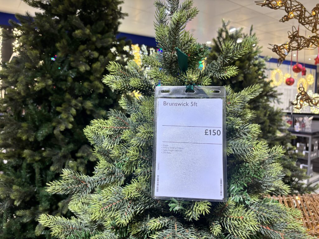 ロンドンの有名百貨店John Lewis（ジョンルイス）のクリスマスグッズ売り場